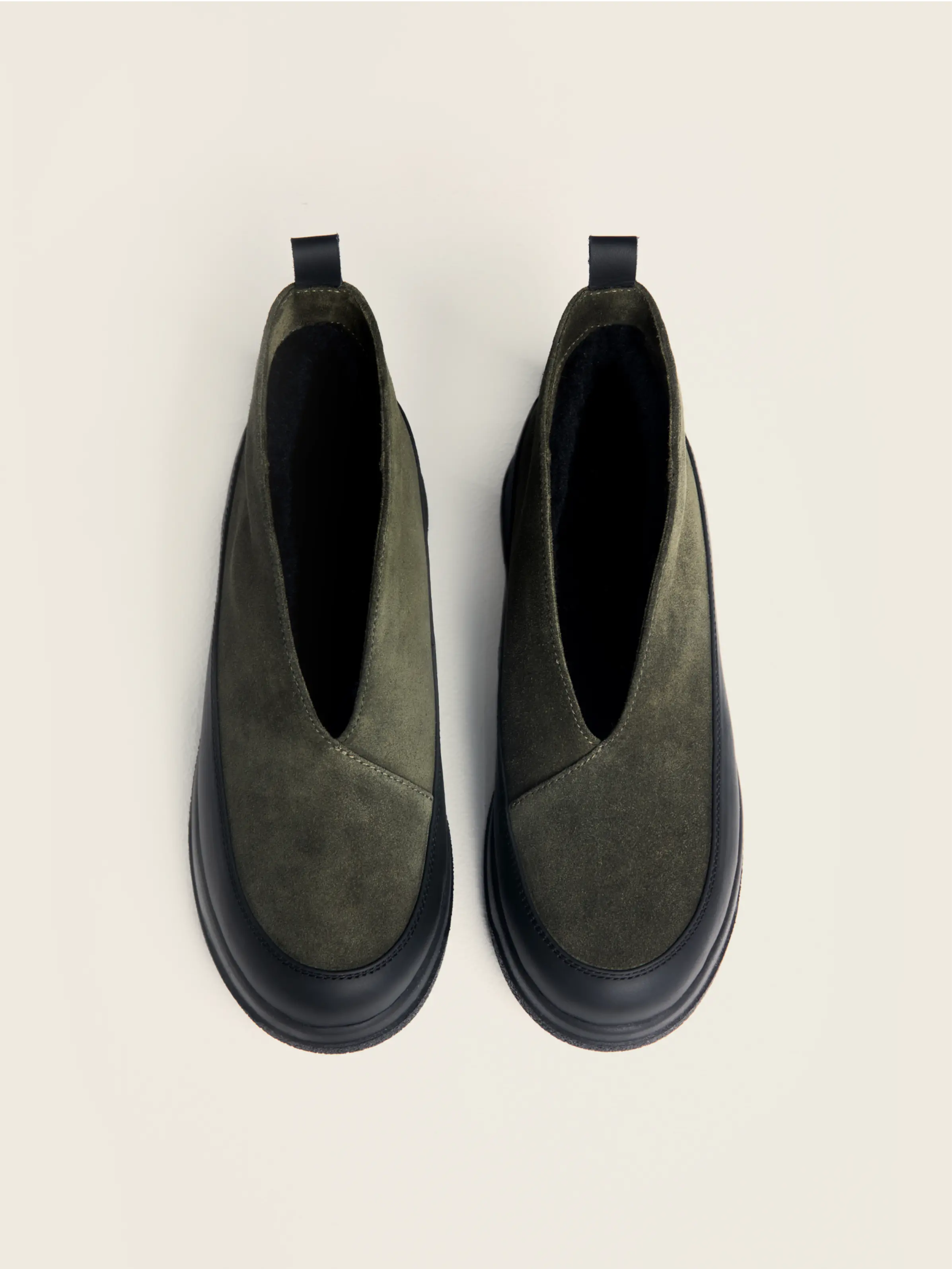 Berny boots in natural khaki suede with insulation